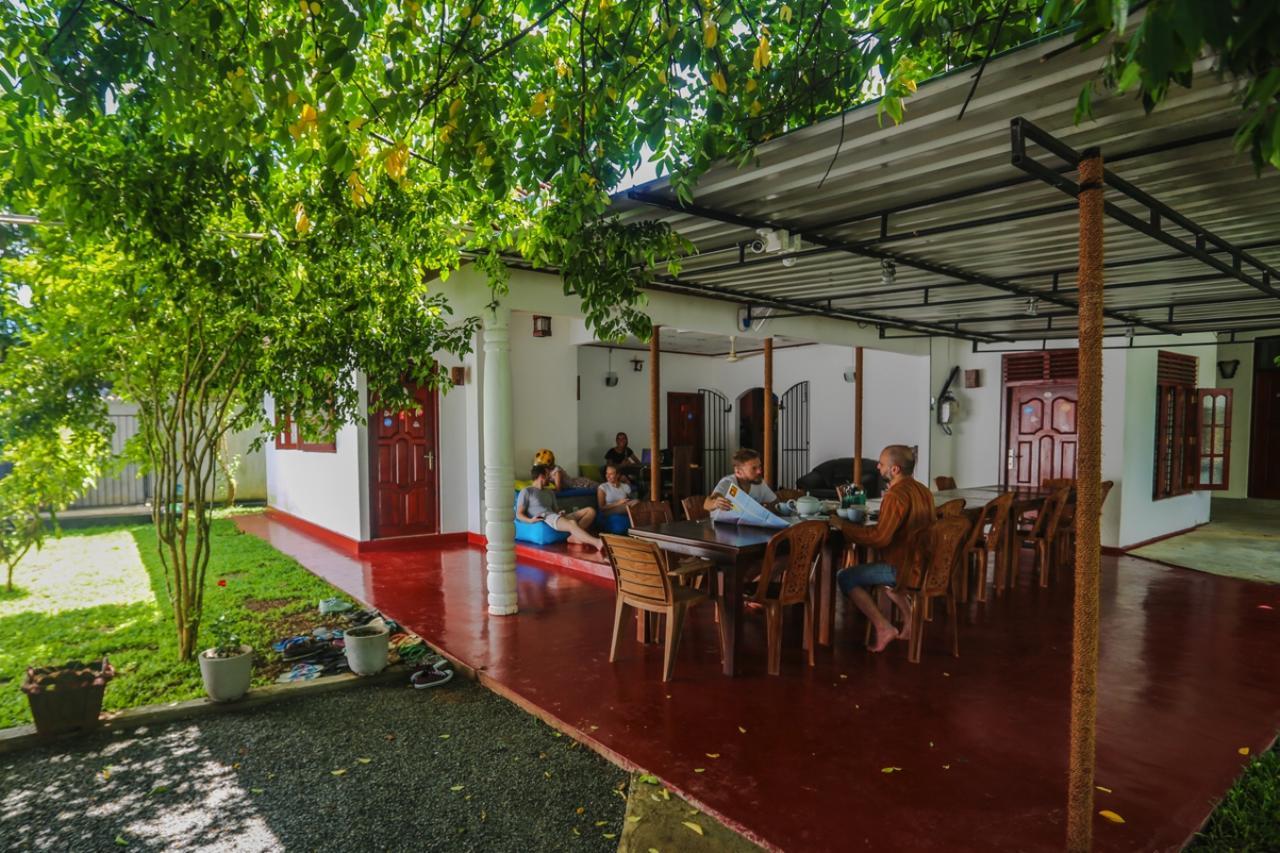 מיריסה Gihan Guesthouse מראה חיצוני תמונה